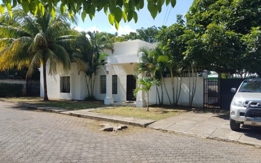 Renta casa en  km 14 entrada a Ticuantepe