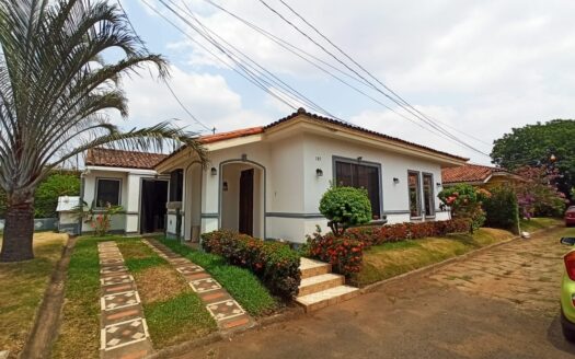 Linda casa en venta ubicada en el kilómetro 12.5 ????????????????