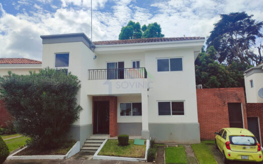 Casa en venta las colinas arboledas