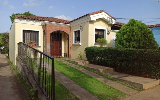 Hermosa casa amueblada lugar céntrico y accesible en Managua