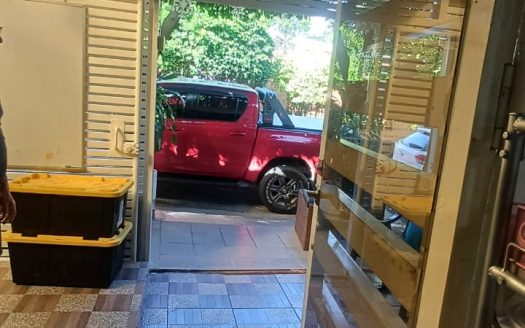 CASA EN VENTA EN URBANIZACIÓN CEDRO GALÁN