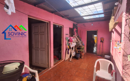 CASA EN BARRIO GRENADA, MANAGUA. A 5 MINUTOS DEL MERCADO ROBERTO HUEMBES
