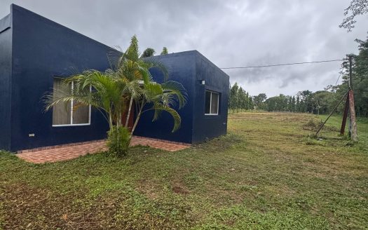 Casa moderna en venta, Carretera a Jinotepe.