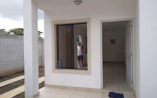 Casa de venta en residencial Vistas de Nejapa, carretera Sur klm. 10.5.
