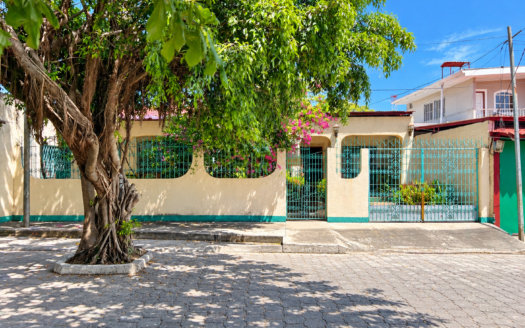 Casa en venta Managua,cerca de Linda Vista 2000 vrs2 de terreno